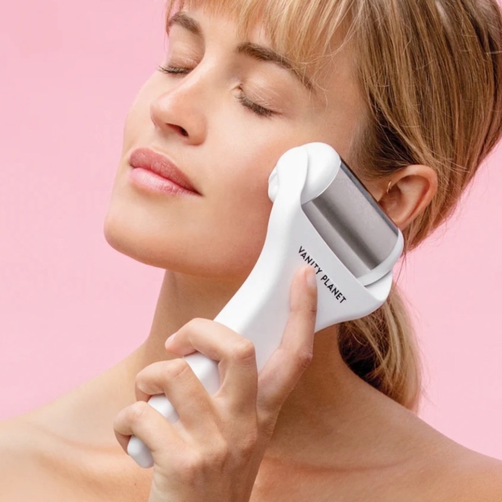Vanity Planet Revive Professional Facial Ice Roller - New in Box